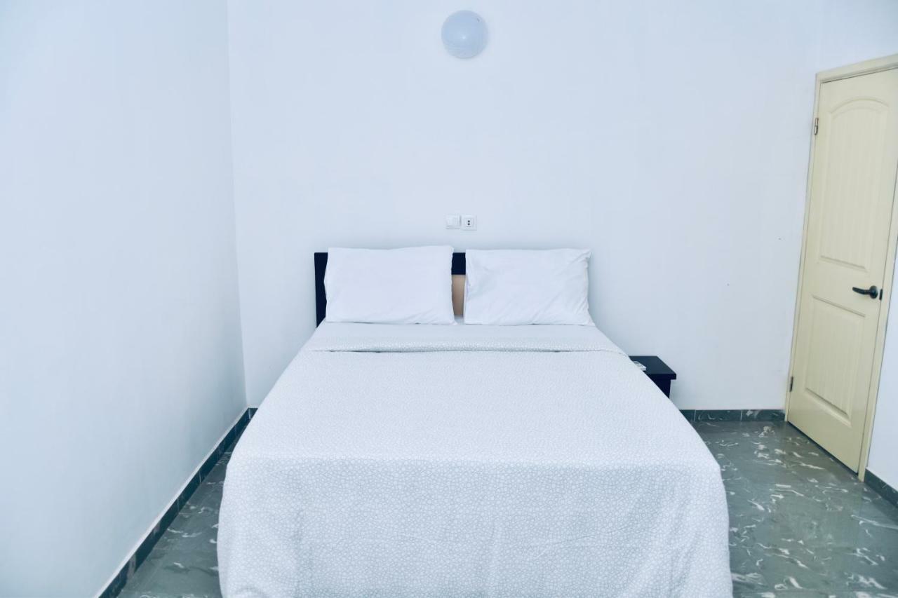 Hotel La Couronne Rw ยาอุนเด ภายนอก รูปภาพ